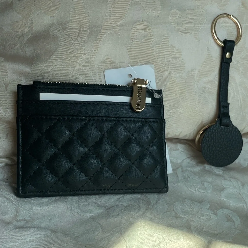 1261. Ellen Tracy Quilted Black‎ Card Holder with Gold Accents